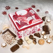 Lebkuchentruhe Weihnachtszauber geöffnet mit Lebkuchen, Konfekt und Weihnachtsgebäck Lebkuchentruhe Weihnachtszauber geöffnet mit Lebkuchen, Konfekt und Weihnachtsgebäck