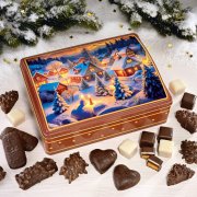 “Village idyll” gingerbread tin with assorted Lebkuchen pastries and gingerbread confectionery “Village idyll” gingerbread tin with assorted Lebkuchen pastries and gingerbread confectionery