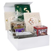 Gift box with magnetic closure filled with gingerbread Gift box with magnetic closure filled with gingerbread