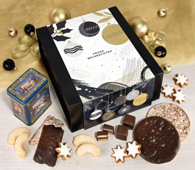 Geschenkbox mit Magnetverschluss gefüllt mit Lebkuchen